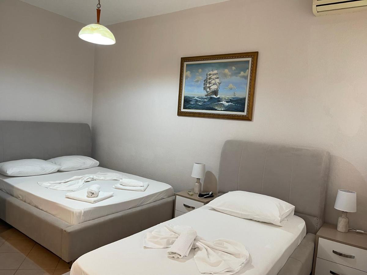 Hotel Veizi Himare Exterior photo
