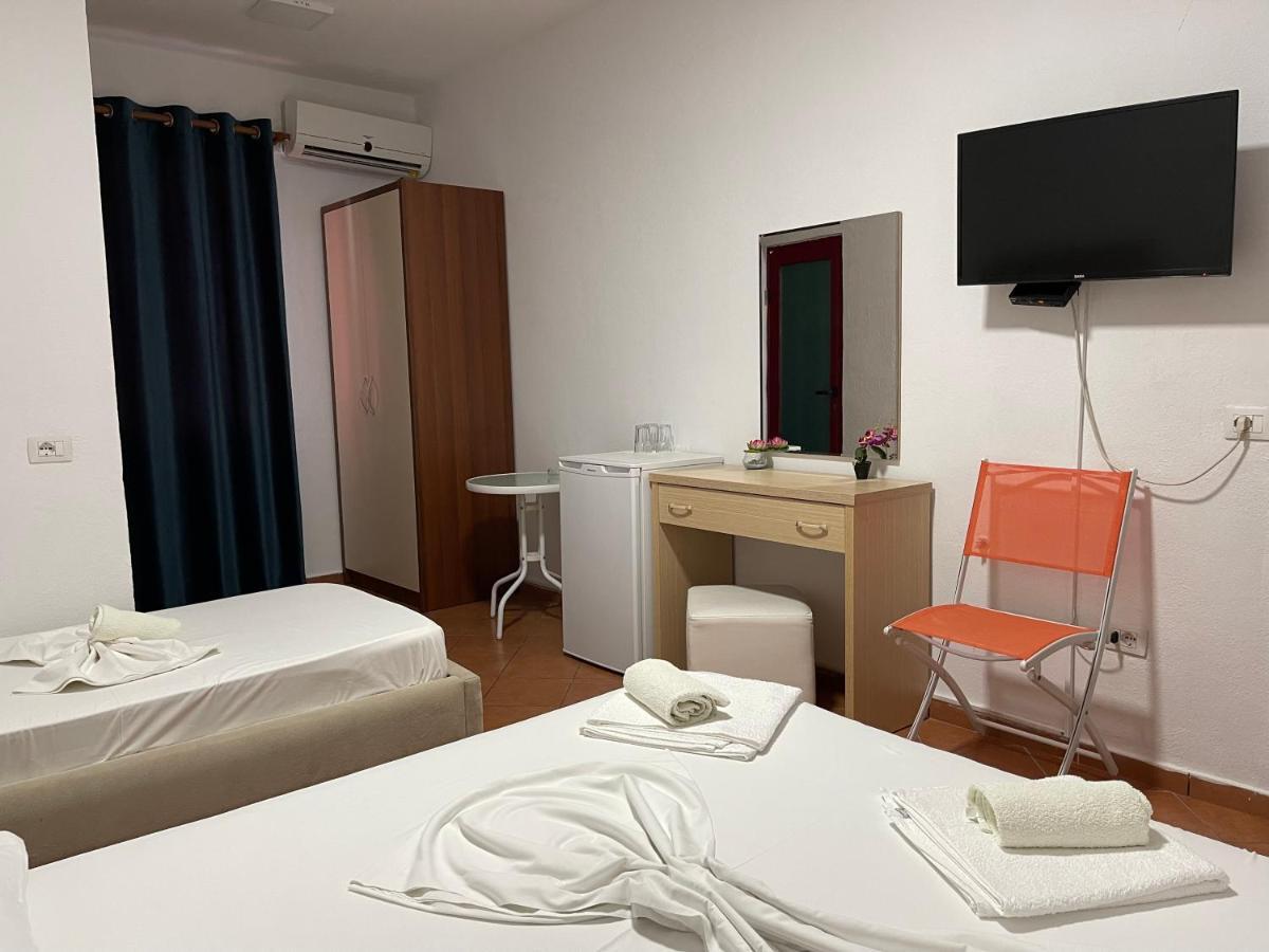 Hotel Veizi Himare Exterior photo