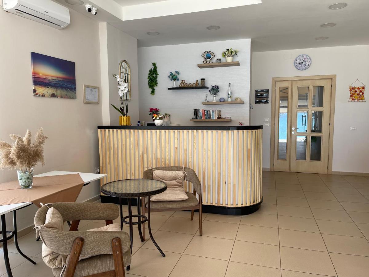Hotel Veizi Himare Exterior photo