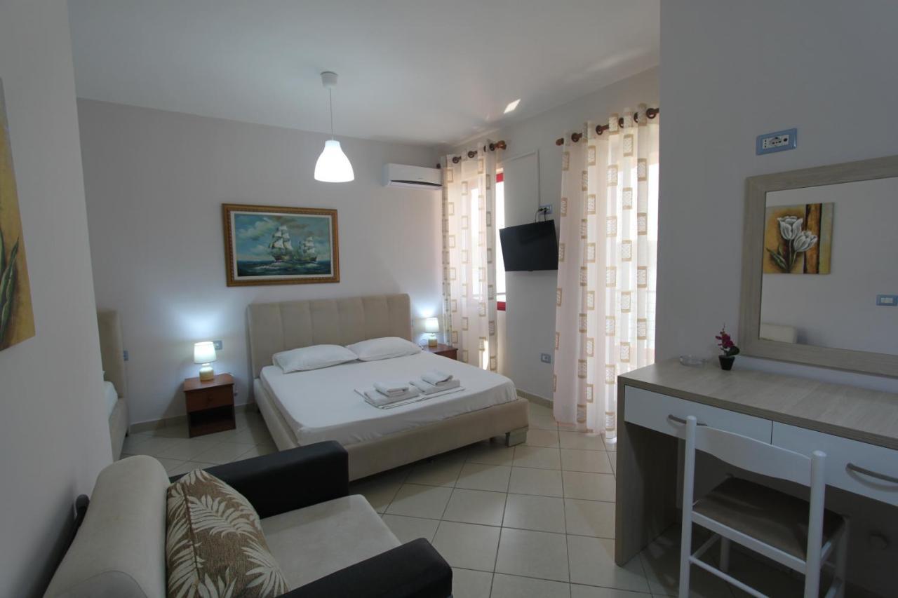 Hotel Veizi Himare Exterior photo