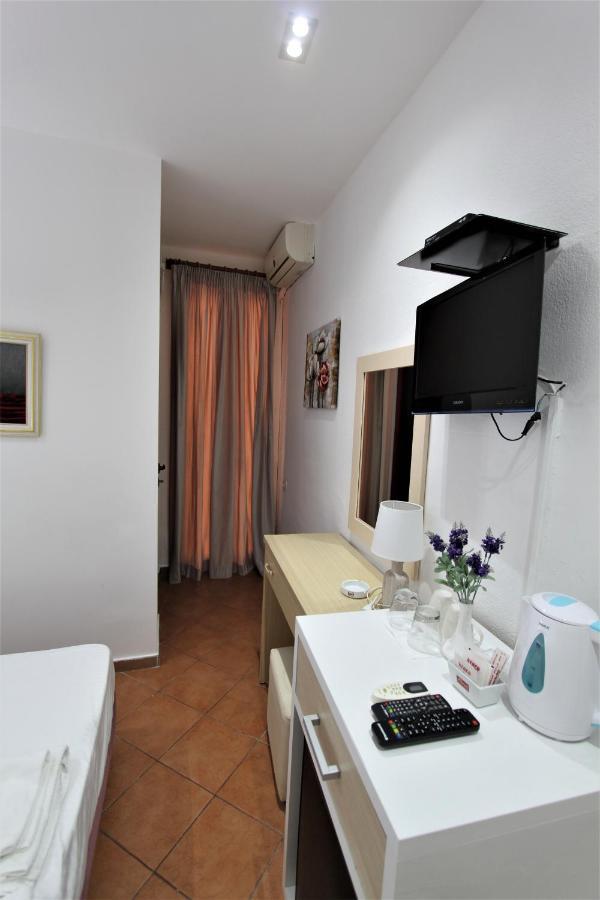 Hotel Veizi Himare Exterior photo